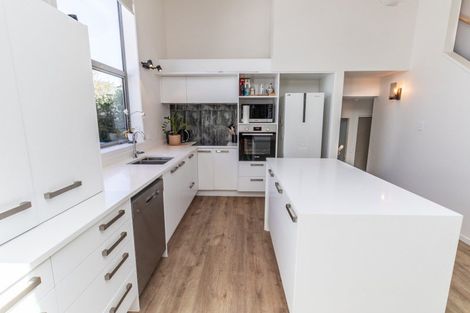 Photo of property in 23a Akaroa Drive, Maupuia, Wellington, 6022