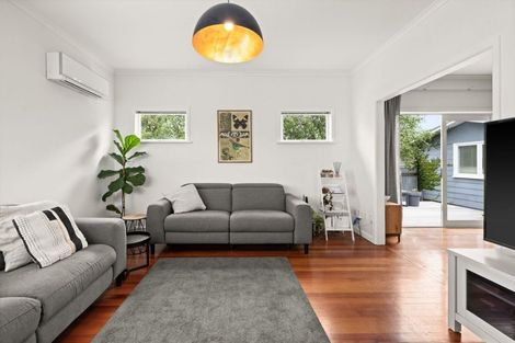 Photo of property in 47a Napier Road, Havelock North, 4130