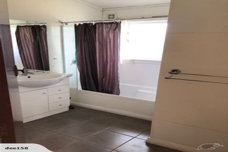 Photo of property in 4 Mcdonald Place, Awapuni, Palmerston North, 4412