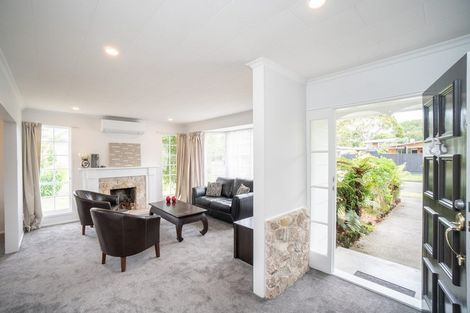 Photo of property in 1 Rakino Place, Awapuni, Palmerston North, 4412