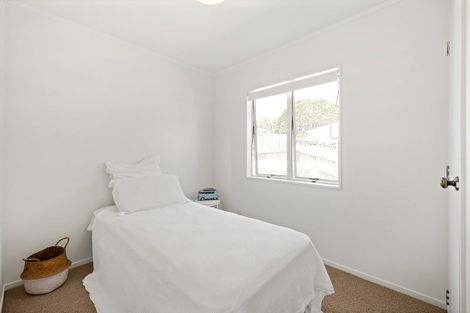 Photo of property in 5 Twilight Bay, Omaha, 0986