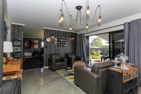 Photo of property in 23 Dreaver Drive, Waitara, 4320