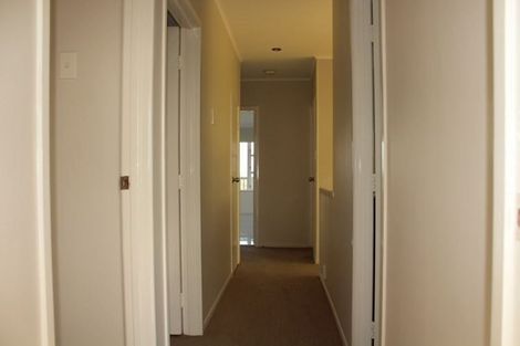 Photo of property in 123 Sandspit Road, Shelly Park, Auckland, 2014