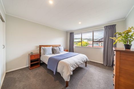 Photo of property in 2/48 Kowhai Avenue, Ebdentown, Upper Hutt, 5018