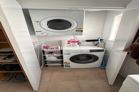 Photo of property in 1/17 Clifton Terrace, Kelburn, Wellington, 6012