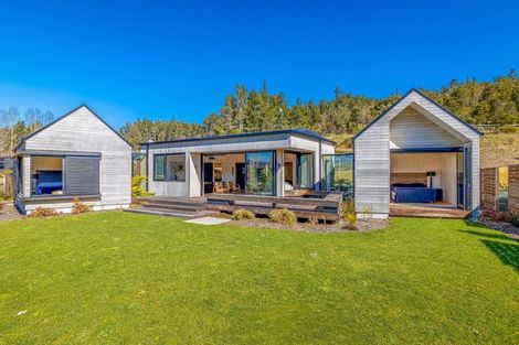 Photo of property in 18 Kahu Close, Kaiteriteri, Motueka, 7197