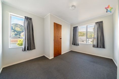 Photo of property in 6d Flock Grove, Fairfield, Lower Hutt, 5011