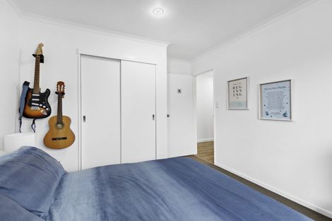 Photo of property in 16 Daniel Place, Kelvin Grove, Palmerston North, 4414