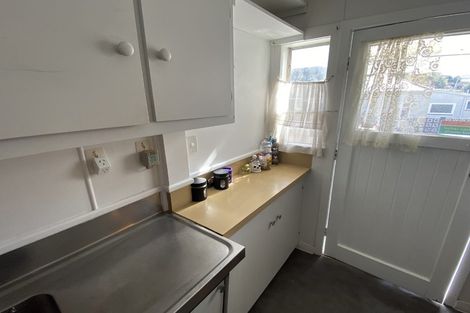 Photo of property in 8/93 Waikawa Road, Picton, 7220