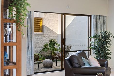 Photo of property in 4 Sunny Glen, Waikanae, 5036