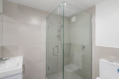 Photo of property in 1/4045f Great North Road, Glen Eden, Auckland, 0602