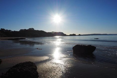 Photo of property in 203 Howard Road, Orere Point, 2585