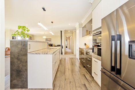 Photo of property in 9 Barker Place, Waikiwi, Invercargill, 9810