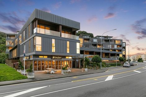 Photo of property in Patent 326 Apartments, 209s/326 Evans Bay Parade, Hataitai, Wellington, 6021