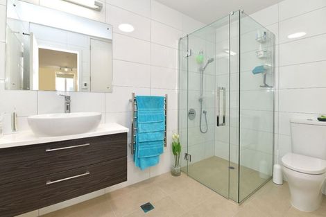 Photo of property in 20 Rewa Rewa Lane, Orewa, 0931