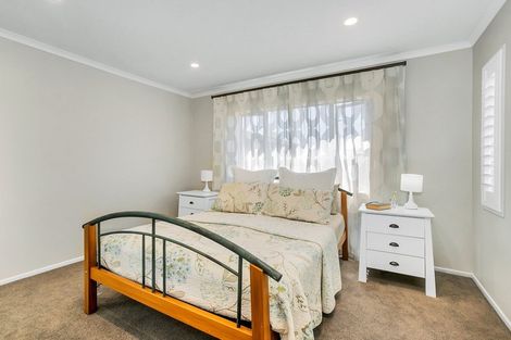 Photo of property in 14 Phoenicia Court, The Gardens, Auckland, 2105