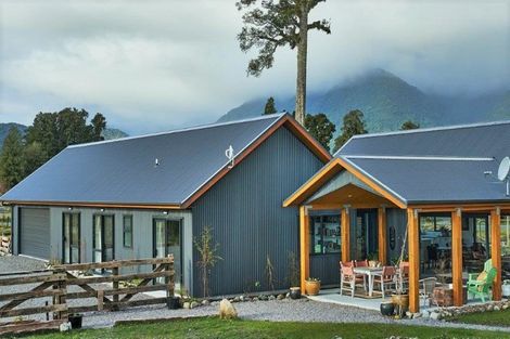Photo of property in 2 Williams Drive, Fox Glacier, 7886