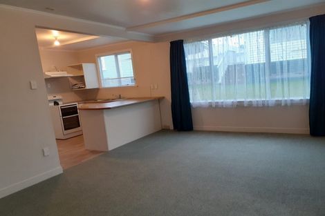 Photo of property in 5 Whiteley Street, Moturoa, New Plymouth, 4310