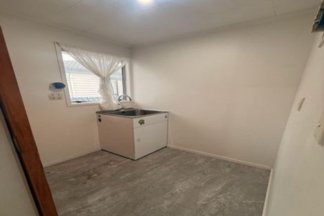 Photo of property in 58 Everglade Drive, Goodwood Heights, Auckland, 2105