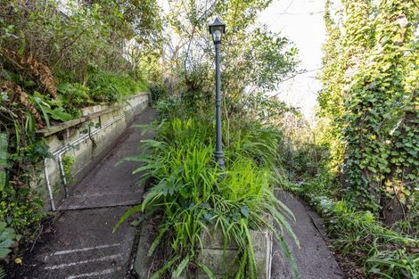 Photo of property in 19 Milton Road, Bluff Hill, Napier, 4110