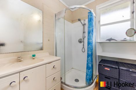 Photo of property in 200 Robertson Road, Mangere East, Auckland, 2024