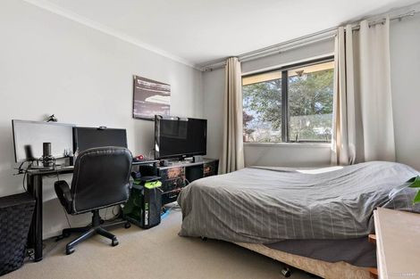 Photo of property in 35 Heathdale Crescent, Papakura, 2110