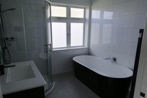 Photo of property in 1/10 Victoria Street, Ebdentown, Upper Hutt, 5018