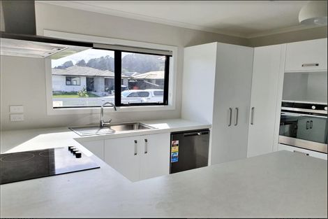 Photo of property in 51 Buddle Road, Wallaceville, Upper Hutt, 5018