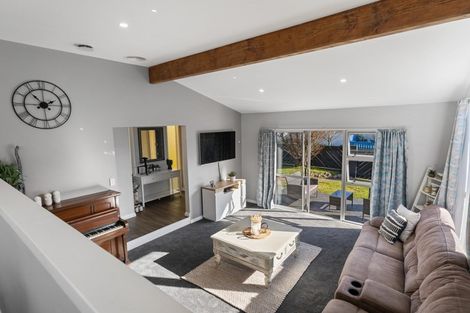 Photo of property in 3 Crystal Grove, Birchville, Upper Hutt, 5018