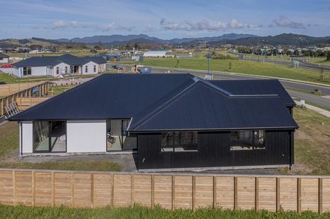 Photo of property in 267 Kupe Drive, Whitianga, 3510