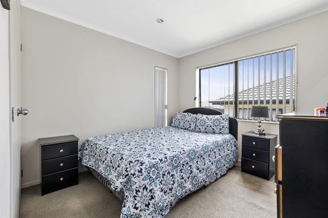 Photo of property in 21 Andover Way, Goodwood Heights, Auckland, 2105