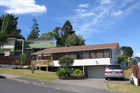 Photo of property in 5 Kama Place, Sunnynook, Auckland, 0620