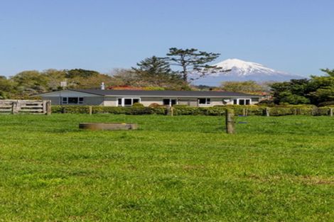 Photo of property in 309 Manutahi Road, Lepperton, New Plymouth, 4372
