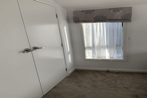 Photo of property in 17 Para Close, Fairview Heights, Auckland, 0632