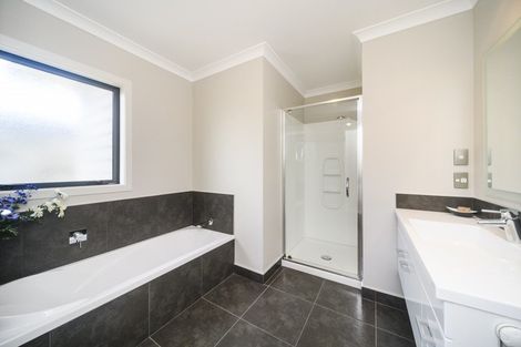Photo of property in 48 Rosalie Terrace, Kelvin Grove, Palmerston North, 4414