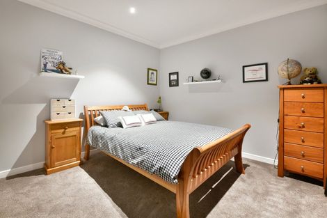 Photo of property in 7 Boutique Way, Orewa, 0931