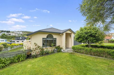 Photo of property in 41 Samwell Drive, Whitby, Porirua, 5024