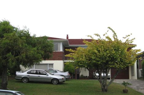 Photo of property in 44 Manhattan Heights, Glendene, Auckland, 0602