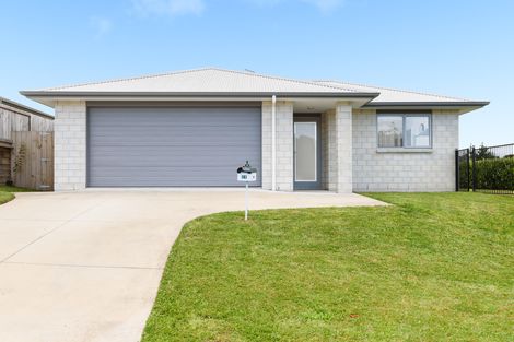 Photo of property in 23 Fairfax Crescent, Pyes Pa, Tauranga, 3112