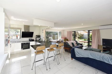 Photo of property in 2/4 Betwin Avenue, Sockburn, Christchurch, 8042