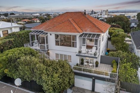 Photo of property in 72b Oceanview Road, Mount Maunganui, 3116