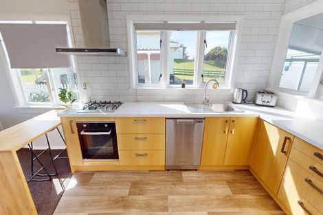 Photo of property in 5 Bastia Avenue, Bastia Hill, Whanganui, 4500