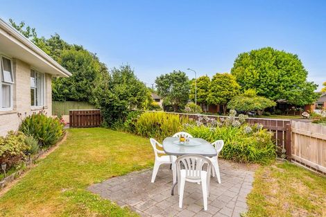 Photo of property in 5 Wakefield Grove, Waikanae, 5036