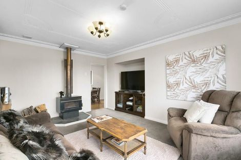 Photo of property in 15 Waldron Crescent, Green Island, Dunedin, 9018