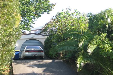 Photo of property in 8 Riverview Road, New Lynn, Auckland, 0600