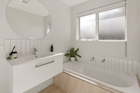 Photo of property in 13 Temepara Drive, Temple View, 3218