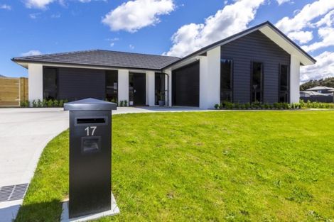 Photo of property in 17 Hopkirk Avenue, Wallaceville, Upper Hutt, 5018