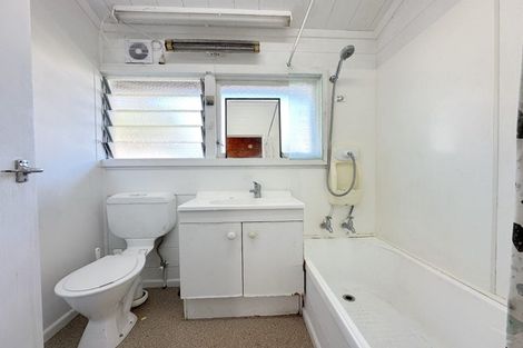 Photo of property in 59 Longburn Road, Henderson, Auckland, 0610