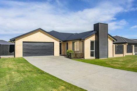 Photo of property in 31 Beech Drive, Rangiora, 7400