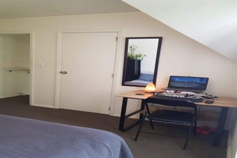 Photo of property in 11a Kopiko Way, Brooklyn, Wellington, 6021